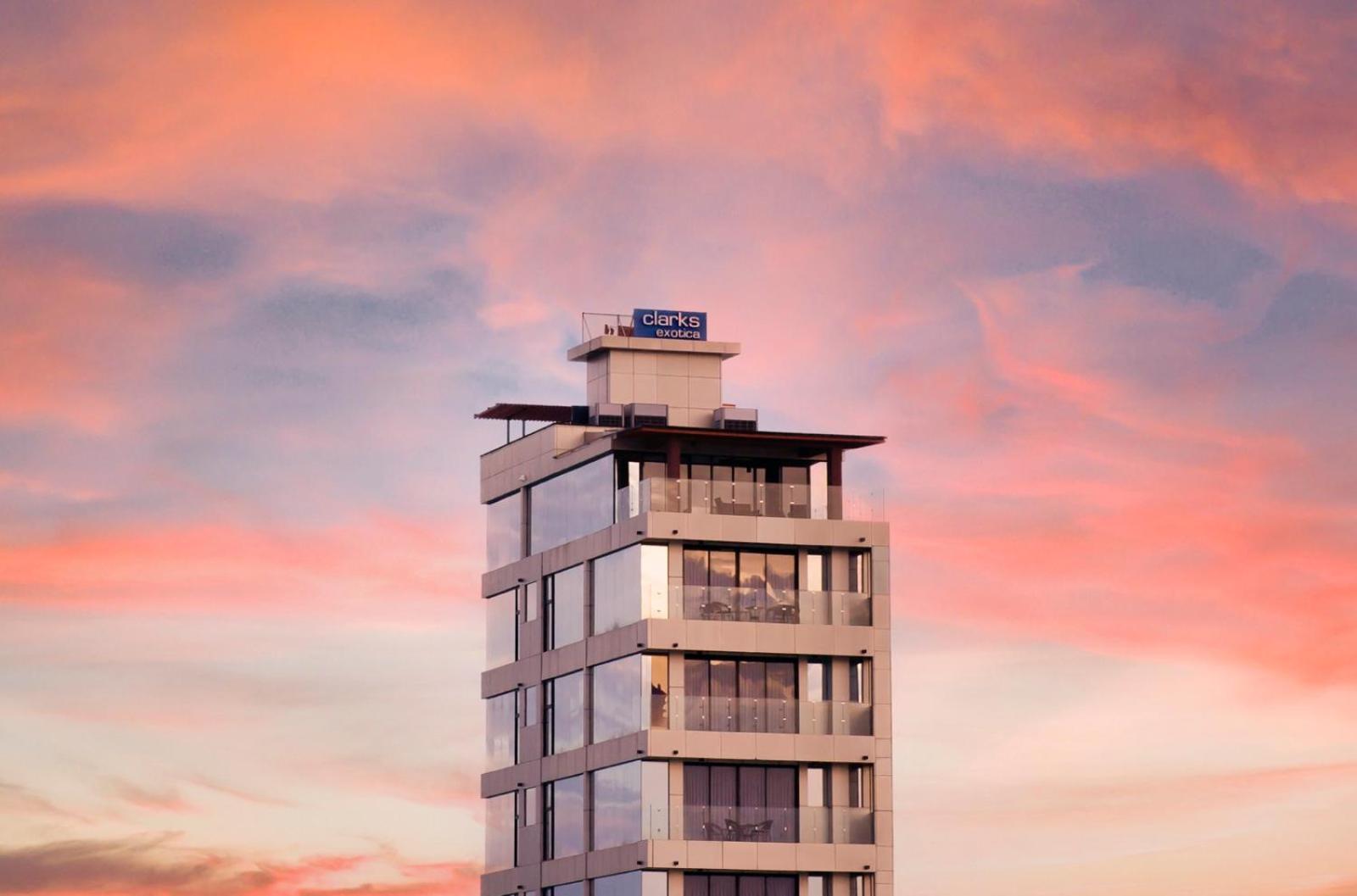 Swarn By Hawks Hotels Kamadhoo Exterior foto